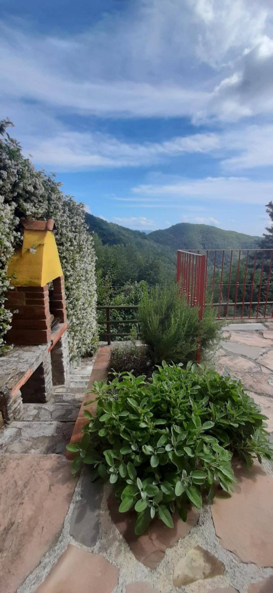 Deliziosa Casetta Sull'Appennino Toscano Montefegatesi Exterior photo