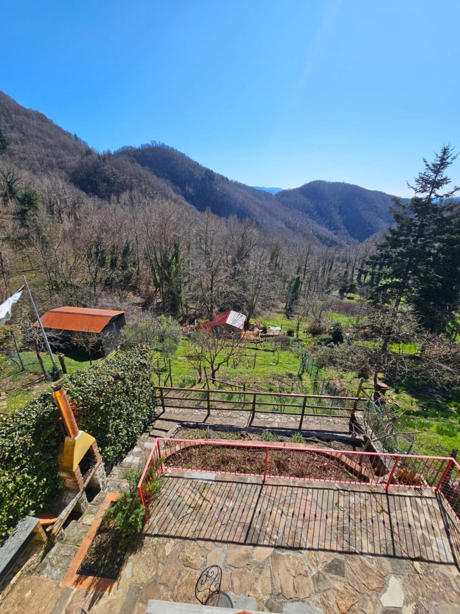 Deliziosa Casetta Sull'Appennino Toscano Montefegatesi Exterior photo